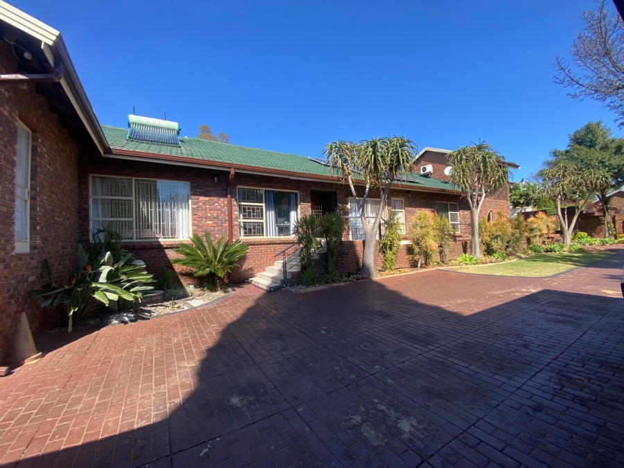 4 Bedroom Property for Sale in Moreleta Park Gauteng
