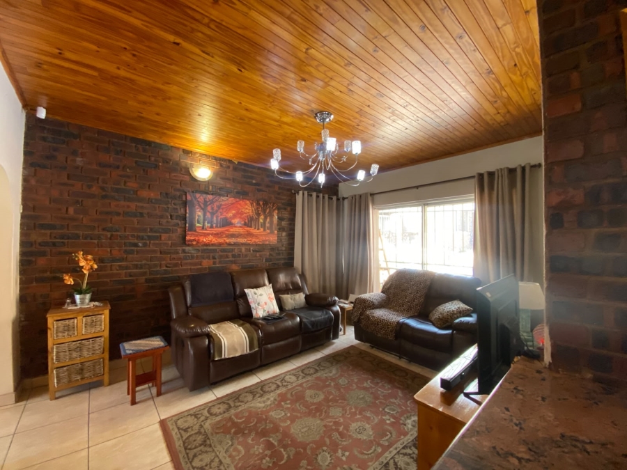 4 Bedroom Property for Sale in Moreleta Park Gauteng