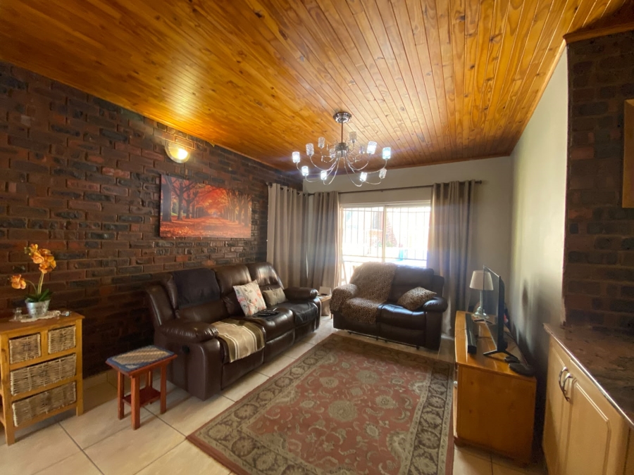 4 Bedroom Property for Sale in Moreleta Park Gauteng