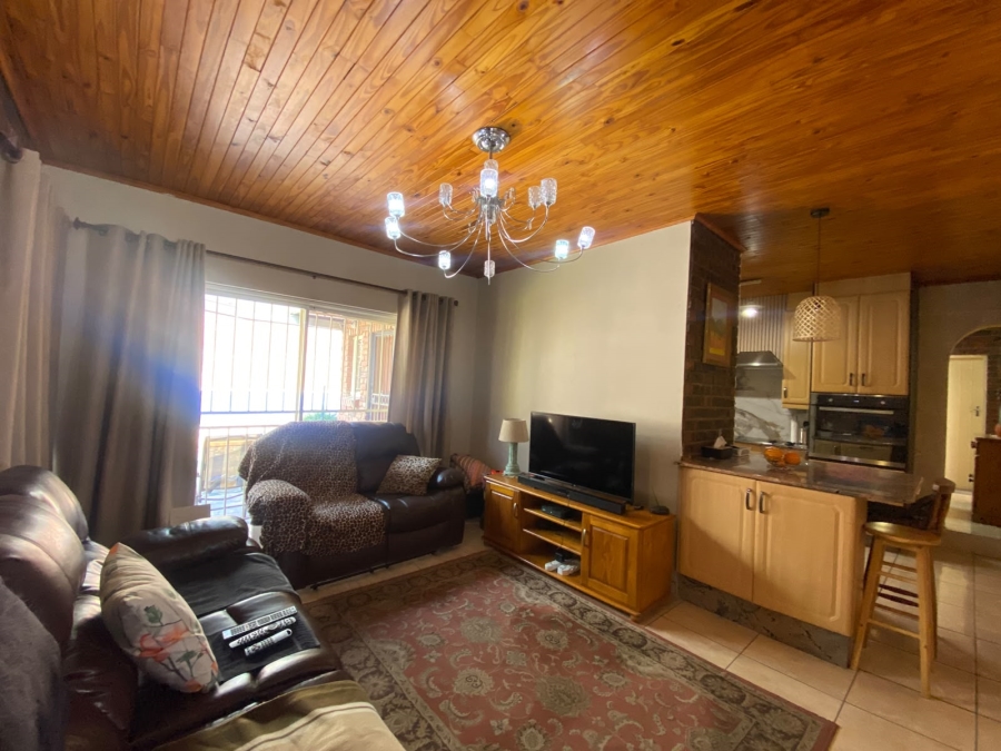 4 Bedroom Property for Sale in Moreleta Park Gauteng
