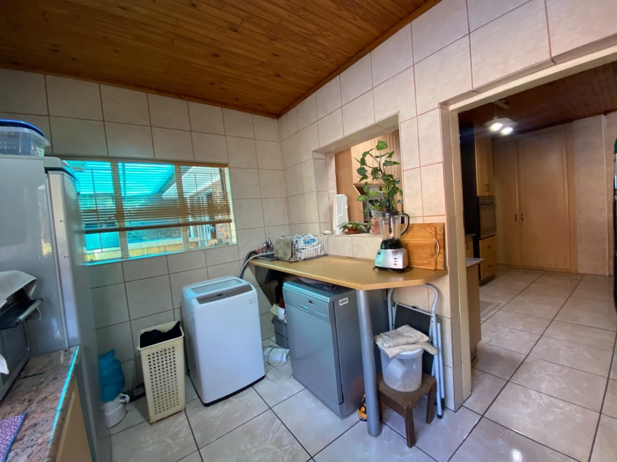 4 Bedroom Property for Sale in Moreleta Park Gauteng