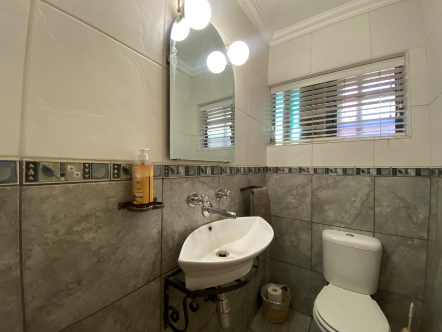 4 Bedroom Property for Sale in Moreleta Park Gauteng