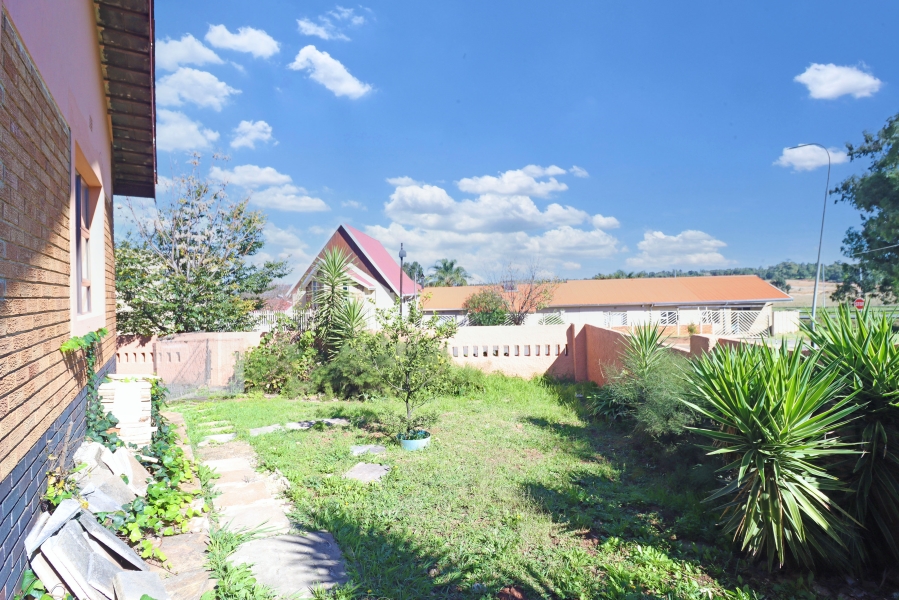 4 Bedroom Property for Sale in Bosmont Gauteng