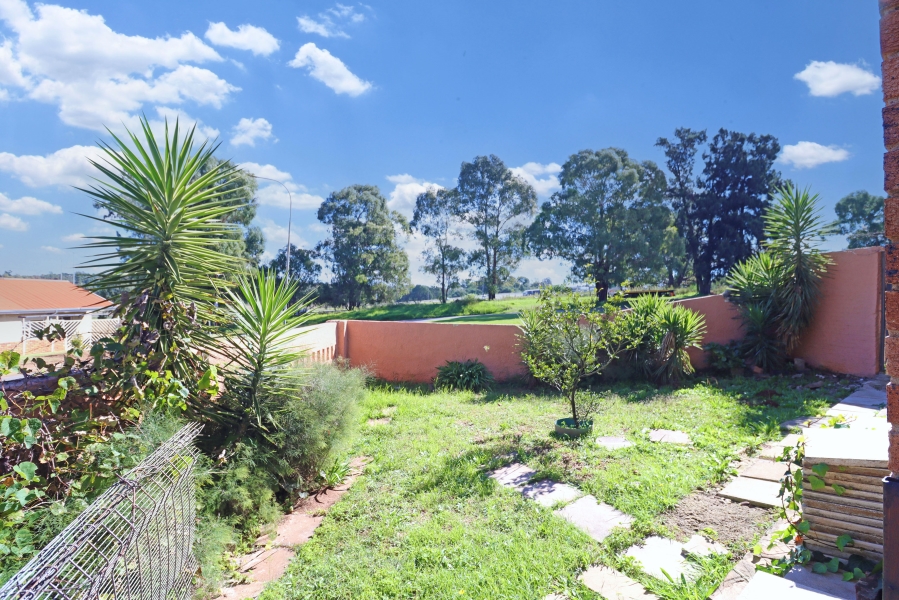 4 Bedroom Property for Sale in Bosmont Gauteng