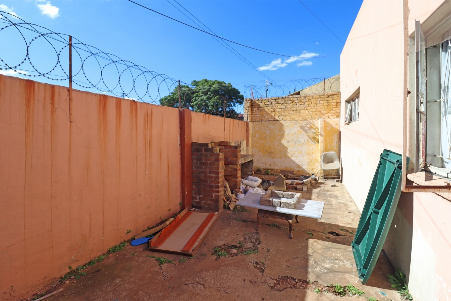 4 Bedroom Property for Sale in Bosmont Gauteng