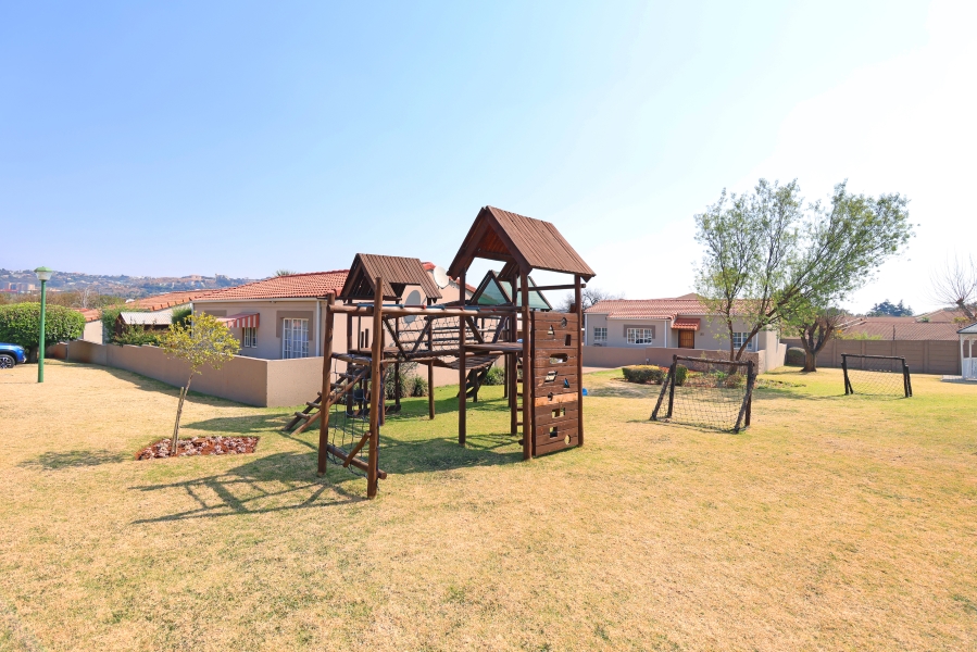2 Bedroom Property for Sale in Fairland Gauteng