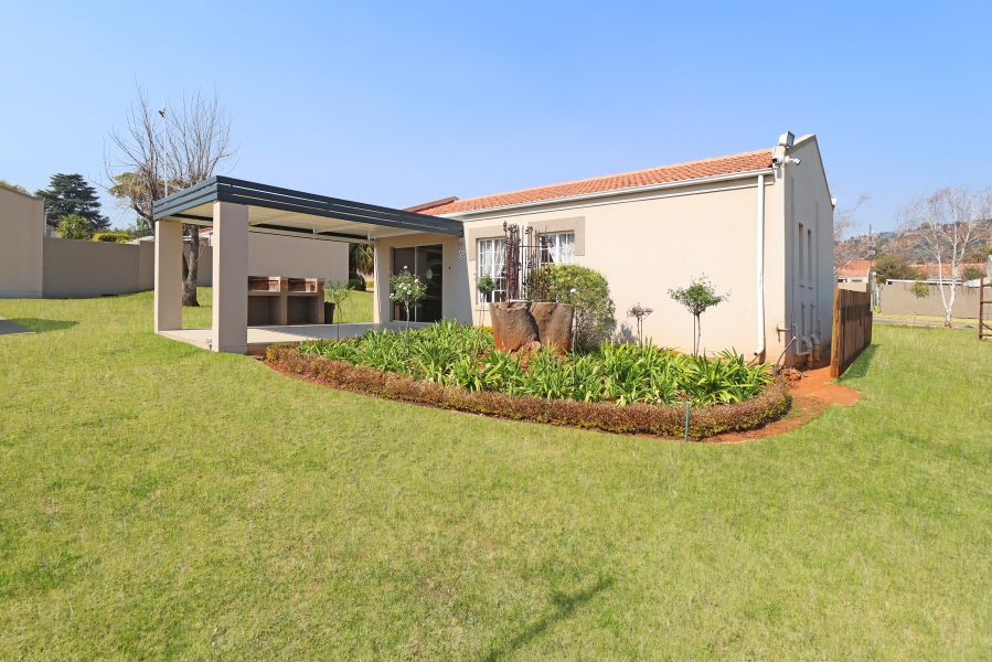 2 Bedroom Property for Sale in Fairland Gauteng