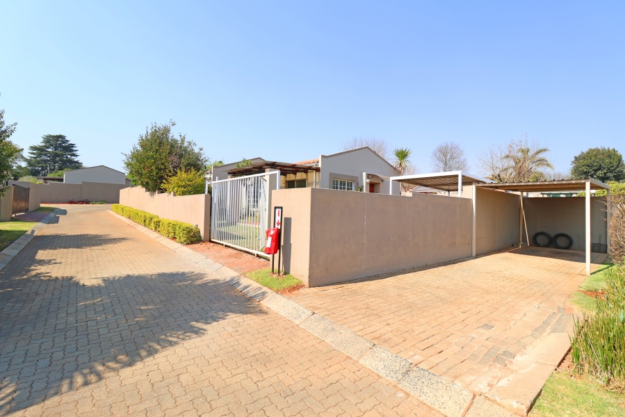 2 Bedroom Property for Sale in Fairland Gauteng