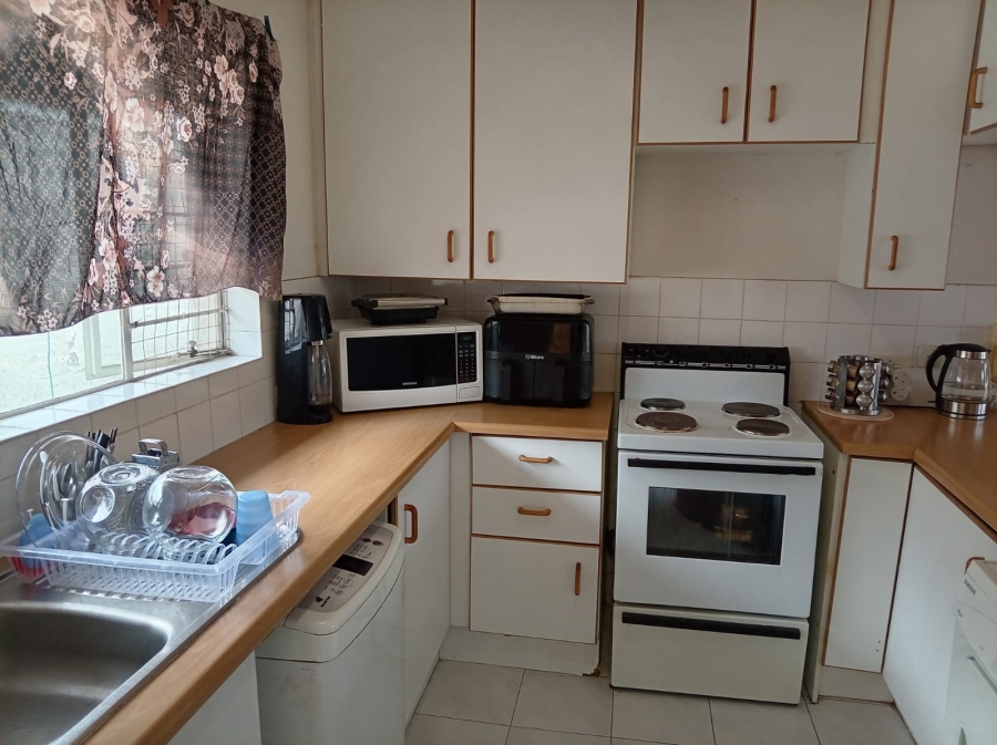 2 Bedroom Property for Sale in Sonneglans Gauteng