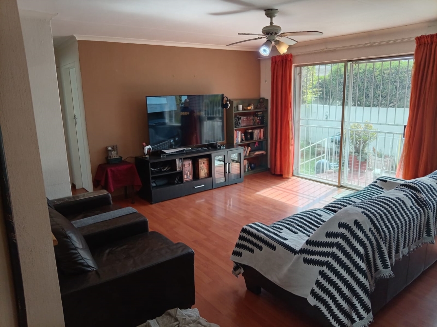 2 Bedroom Property for Sale in Sonneglans Gauteng