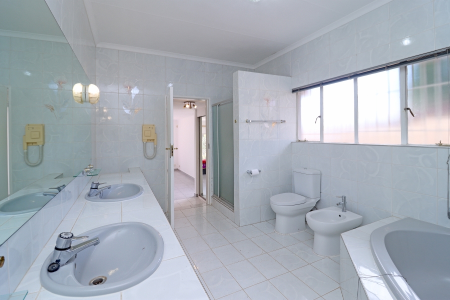 4 Bedroom Property for Sale in Lyndhurst Gauteng