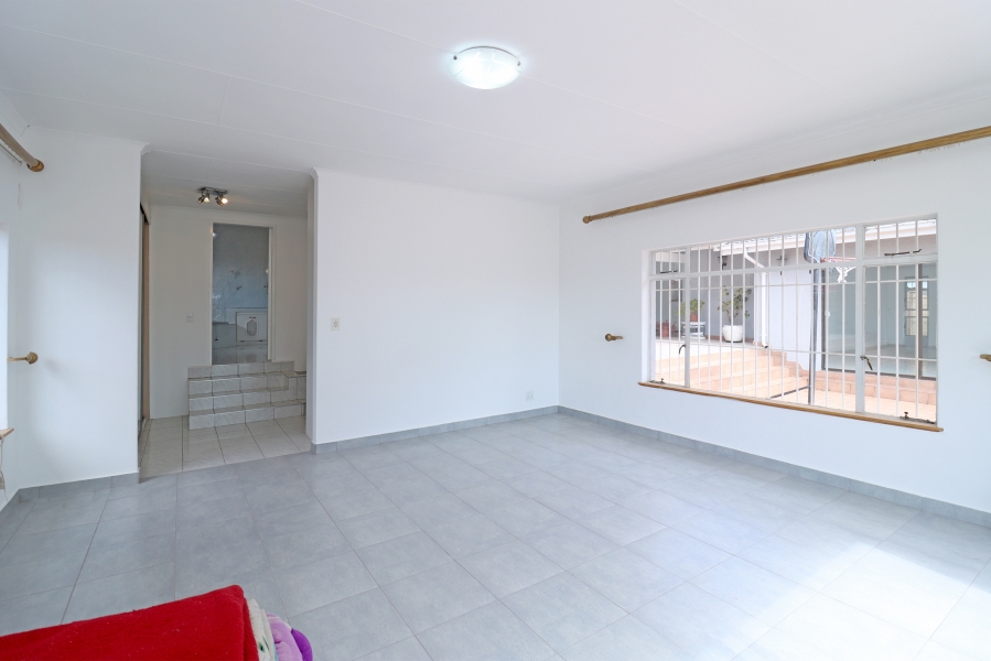 4 Bedroom Property for Sale in Lyndhurst Gauteng