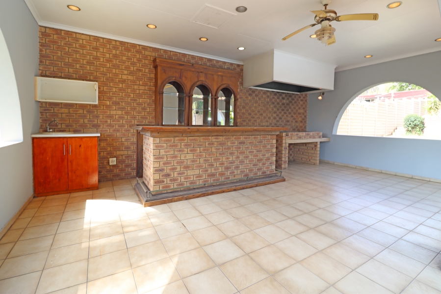 4 Bedroom Property for Sale in Lyndhurst Gauteng