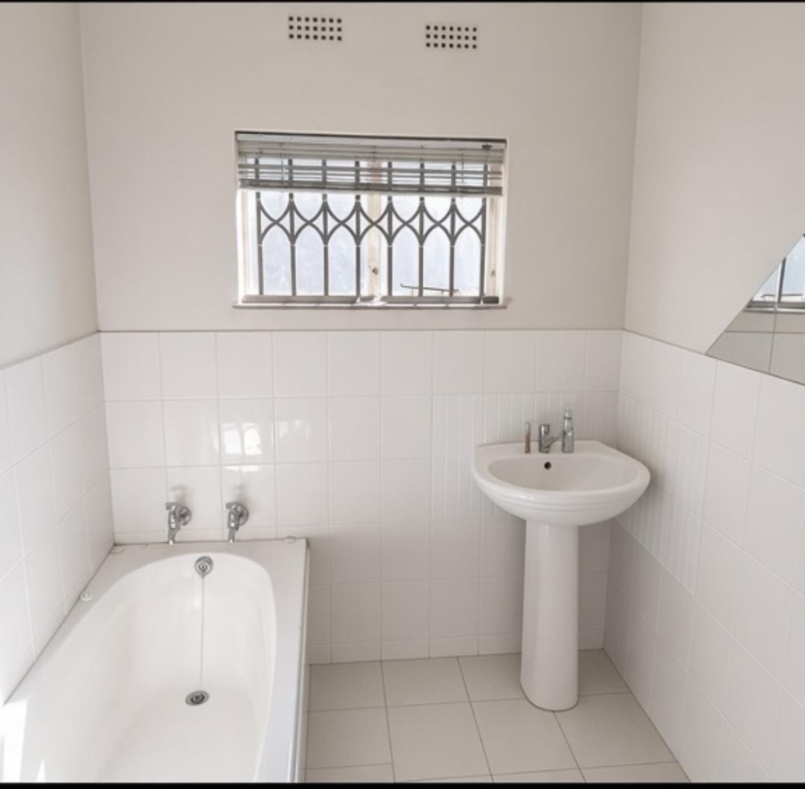 To Let 2 Bedroom Property for Rent in Westdene Gauteng