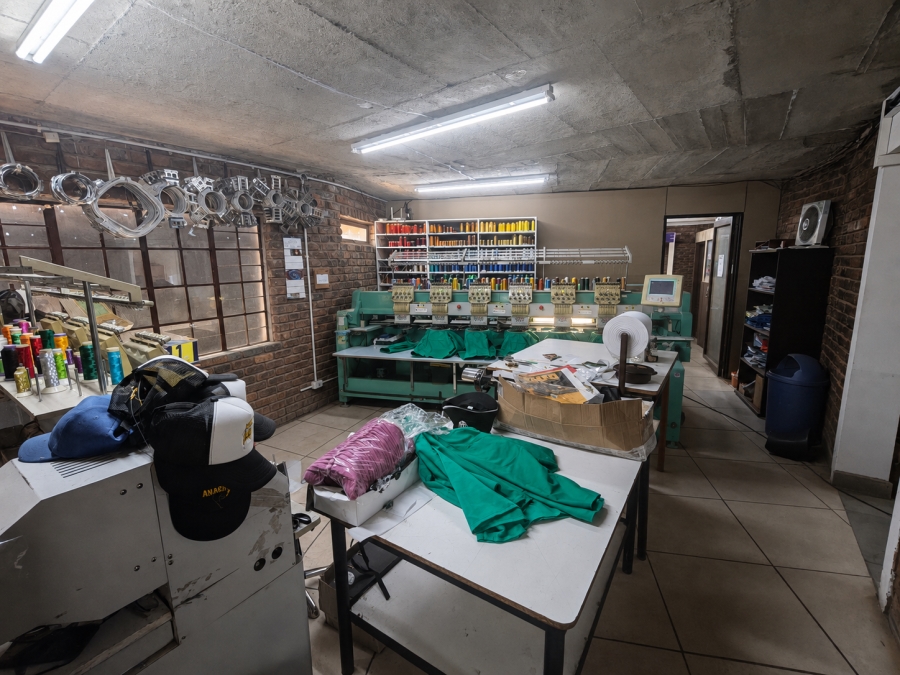 Commercial Property for Sale in Karenpark Gauteng