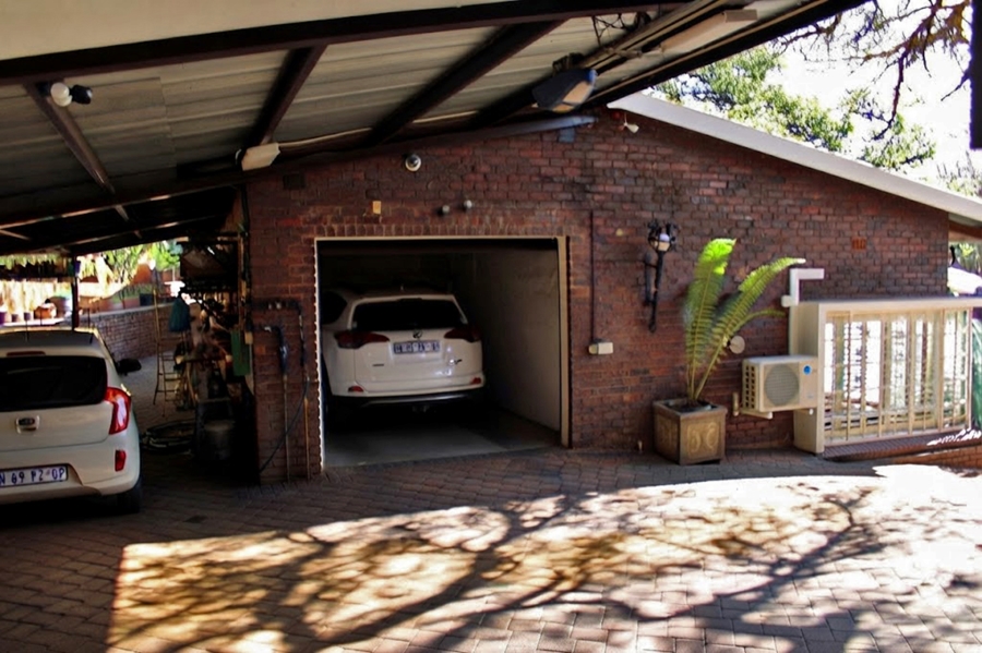 3 Bedroom Property for Sale in Riviera Gauteng