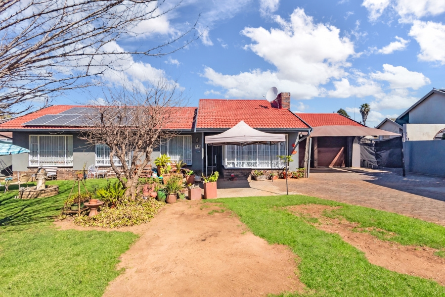 3 Bedroom Property for Sale in Horison Gauteng