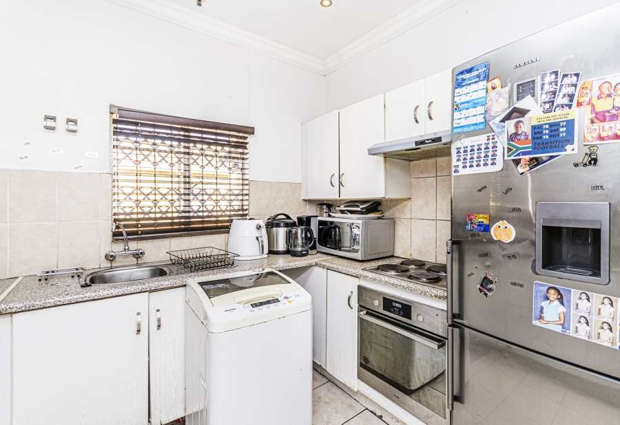 2 Bedroom Property for Sale in Sundowner Gauteng