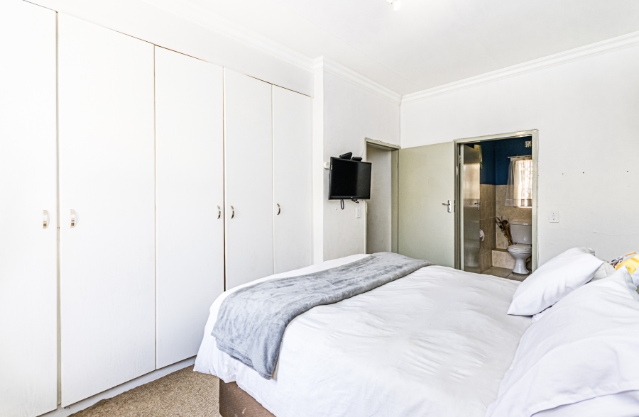 2 Bedroom Property for Sale in Sundowner Gauteng