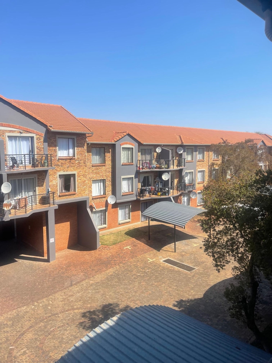 2 Bedroom Property for Sale in Halfway Gardens Gauteng