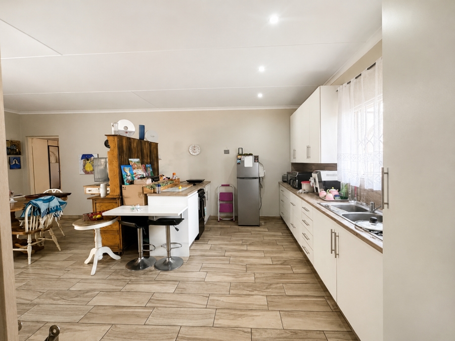 1 Bedroom Property for Sale in Brackenhurst Gauteng