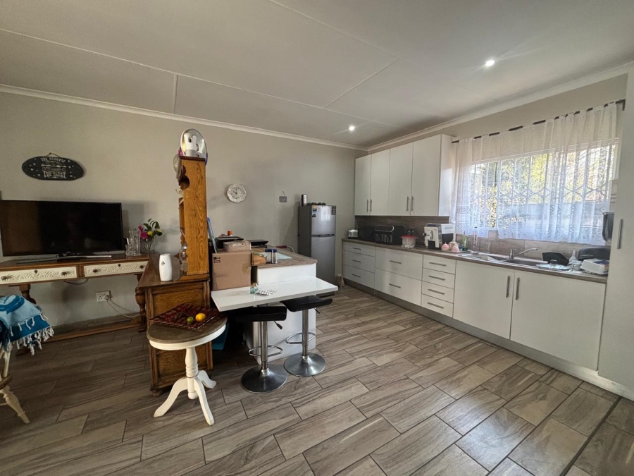 1 Bedroom Property for Sale in Brackenhurst Gauteng