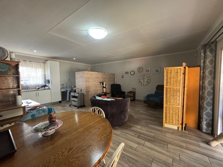 1 Bedroom Property for Sale in Brackenhurst Gauteng