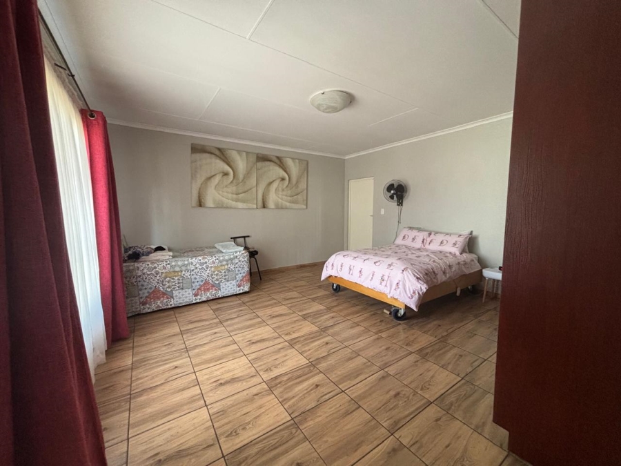 1 Bedroom Property for Sale in Brackenhurst Gauteng