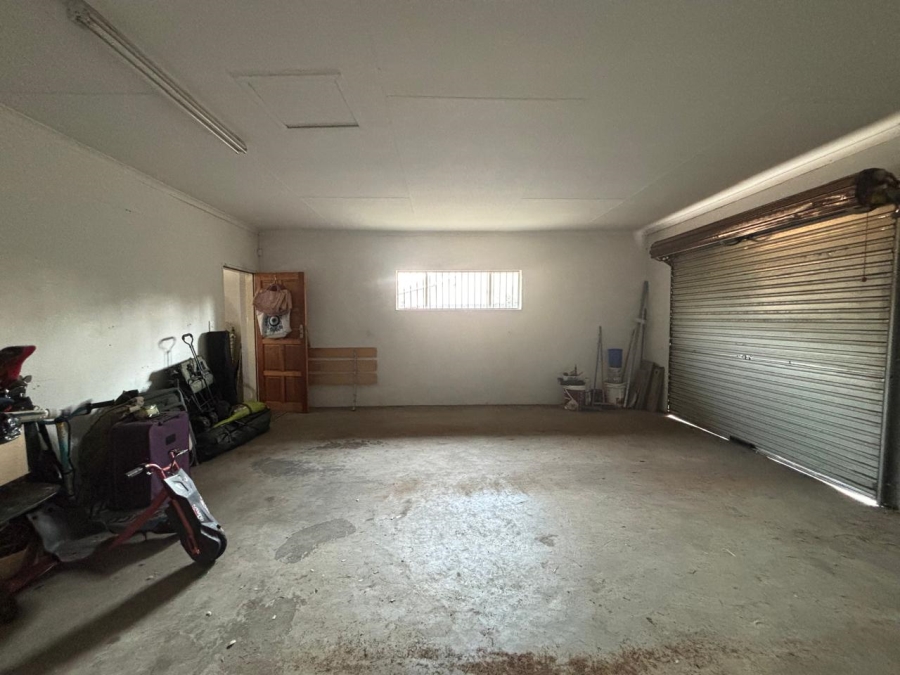 1 Bedroom Property for Sale in Brackenhurst Gauteng