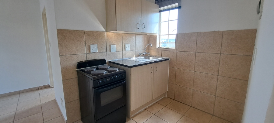 2 Bedroom Property for Sale in Fleurhof Gauteng
