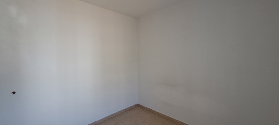 2 Bedroom Property for Sale in Fleurhof Gauteng