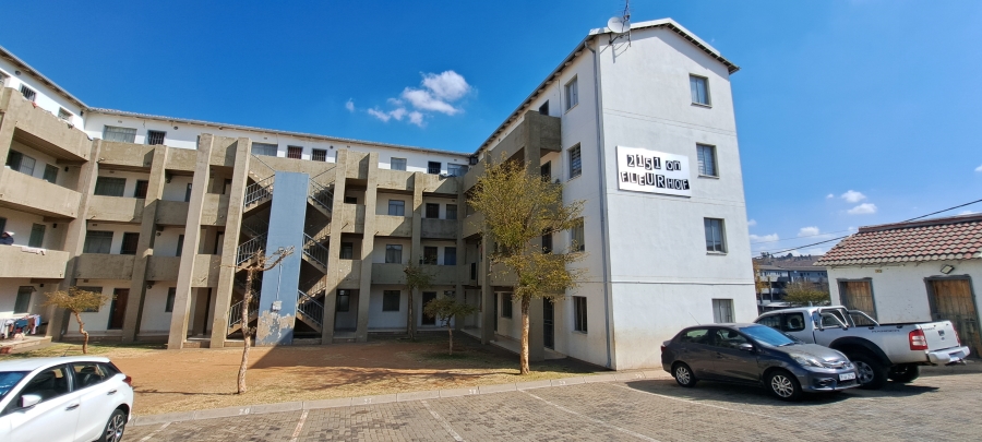 2 Bedroom Property for Sale in Fleurhof Gauteng