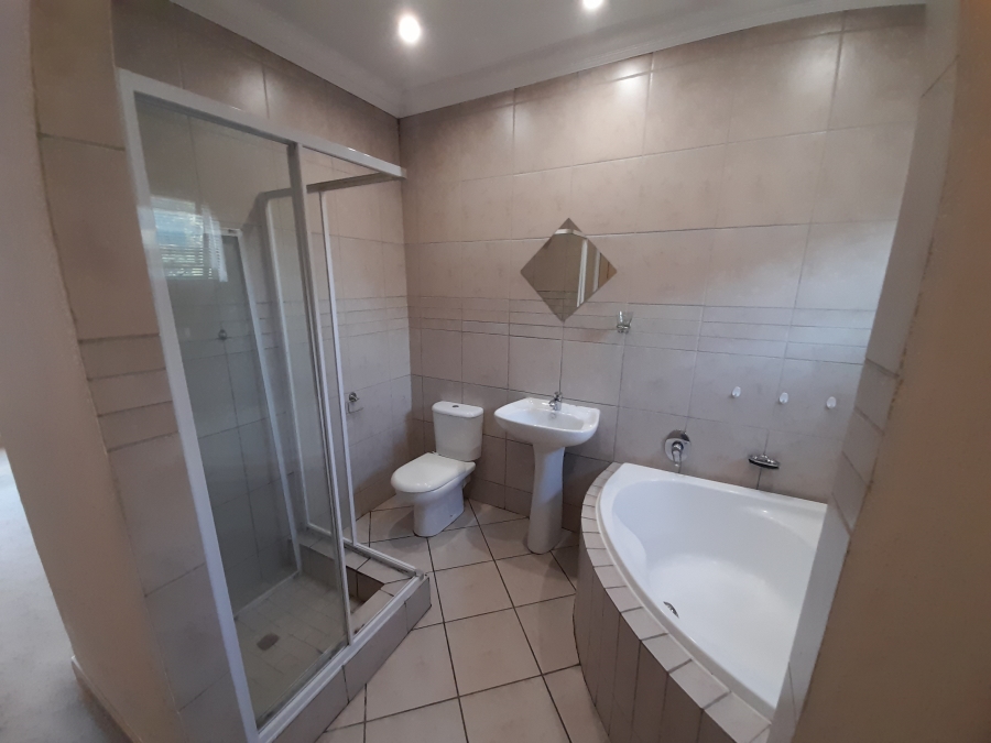 3 Bedroom Property for Sale in Sylviavale Gauteng