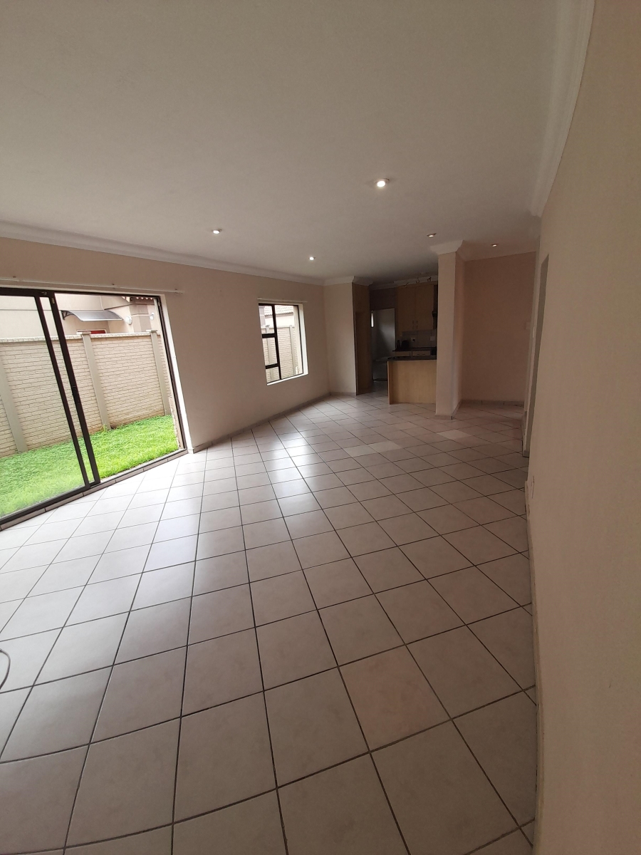 3 Bedroom Property for Sale in Sylviavale Gauteng