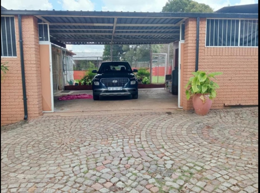 3 Bedroom Property for Sale in Horison Gauteng