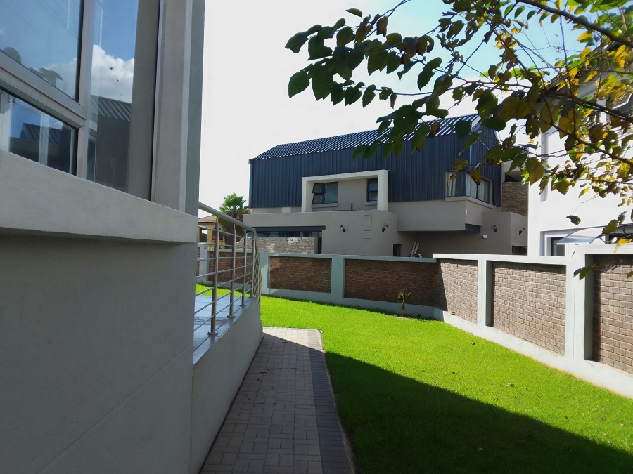 To Let 5 Bedroom Property for Rent in Sagewood Gauteng