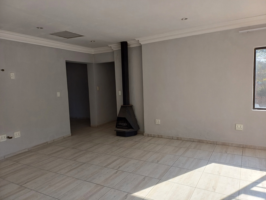 To Let 2 Bedroom Property for Rent in Tedderfield A H Gauteng