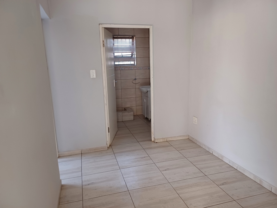 To Let 2 Bedroom Property for Rent in Tedderfield A H Gauteng