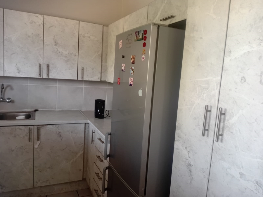 To Let 2 Bedroom Property for Rent in Three Rivers Gauteng