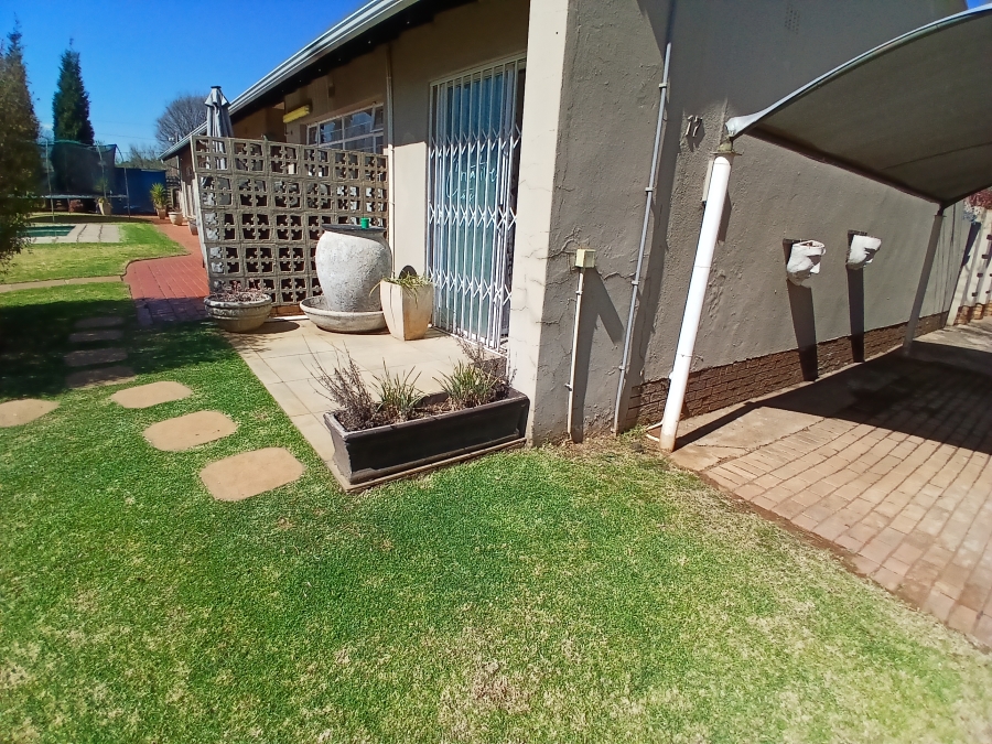 4 Bedroom Property for Sale in Dalpark Proper Gauteng