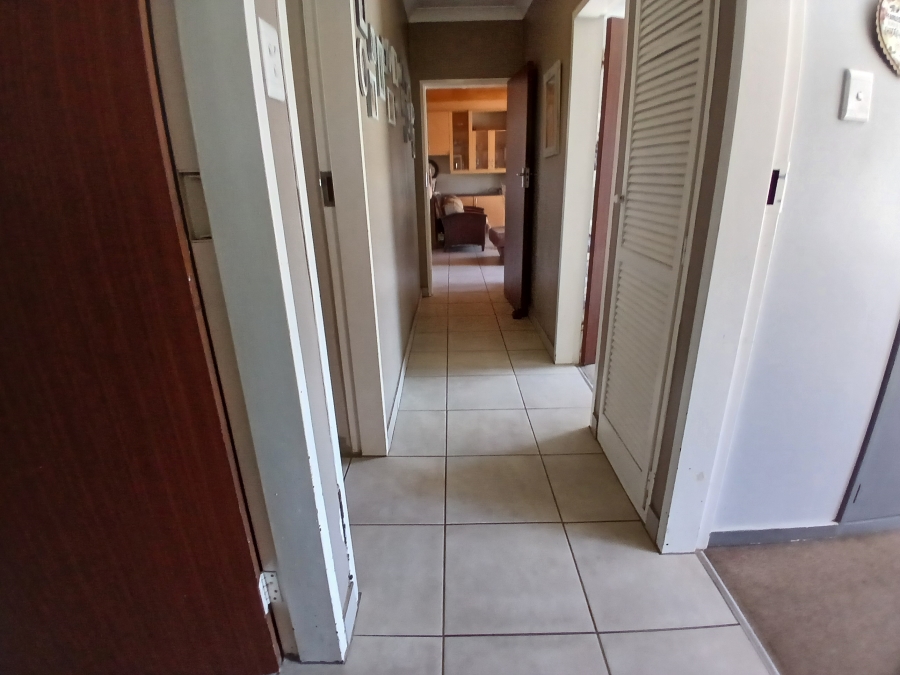 4 Bedroom Property for Sale in Dalpark Proper Gauteng