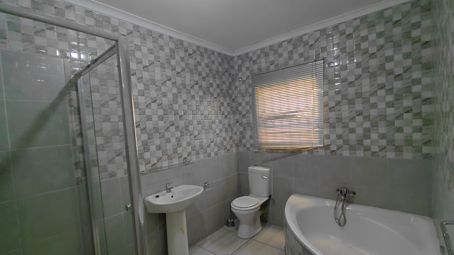 3 Bedroom Property for Sale in Sharon Park Gauteng