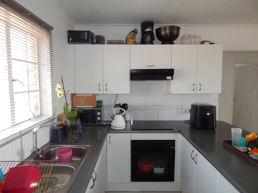 2 Bedroom Property for Sale in Chloorkop Gauteng