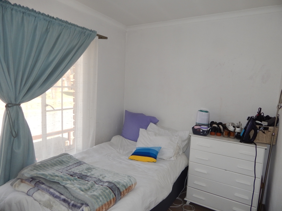 2 Bedroom Property for Sale in Chloorkop Gauteng