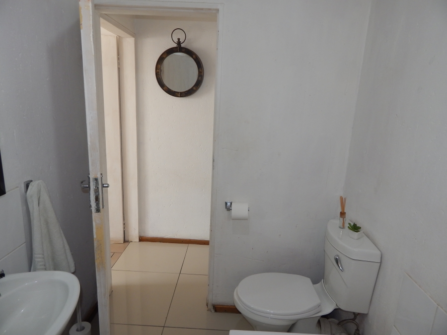 2 Bedroom Property for Sale in Chloorkop Gauteng