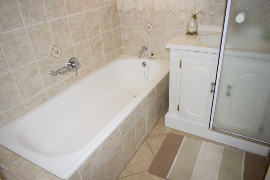 3 Bedroom Property for Sale in Farrar Park Gauteng