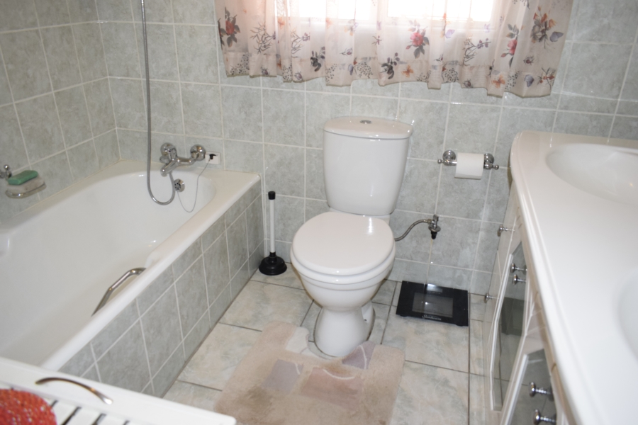 3 Bedroom Property for Sale in Farrar Park Gauteng