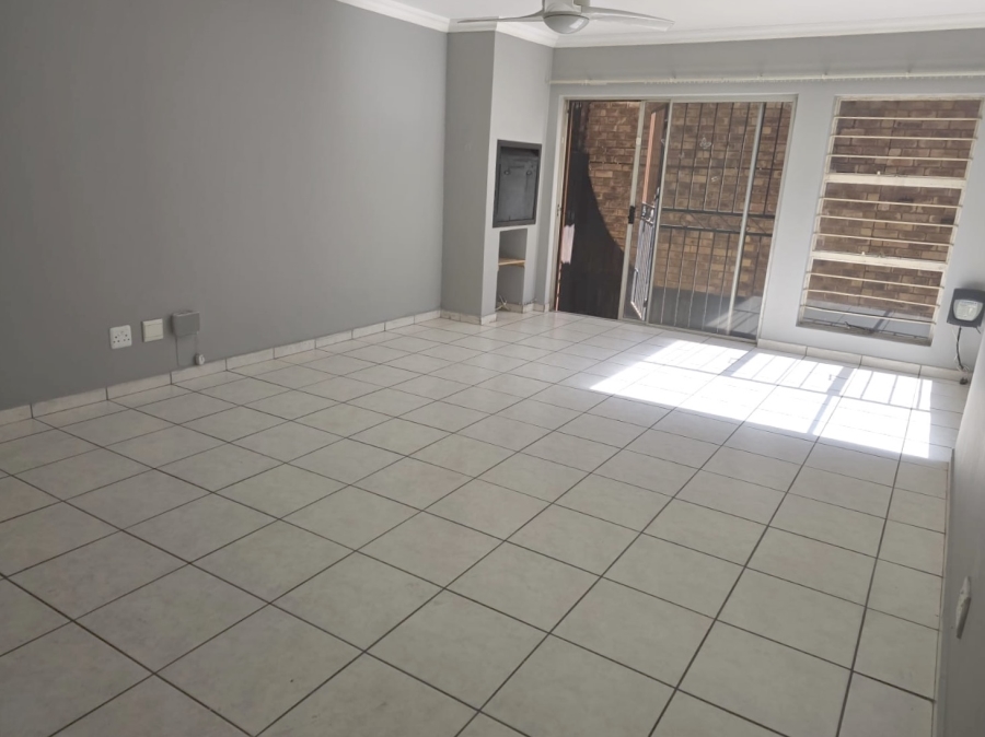 To Let 2 Bedroom Property for Rent in Nimrod Park Gauteng