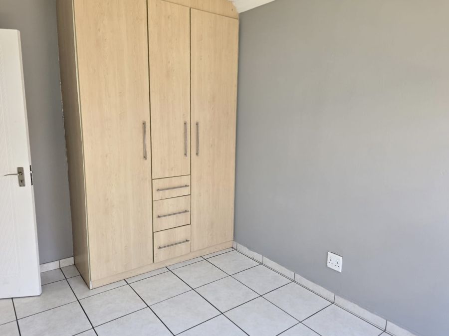 To Let 2 Bedroom Property for Rent in Nimrod Park Gauteng