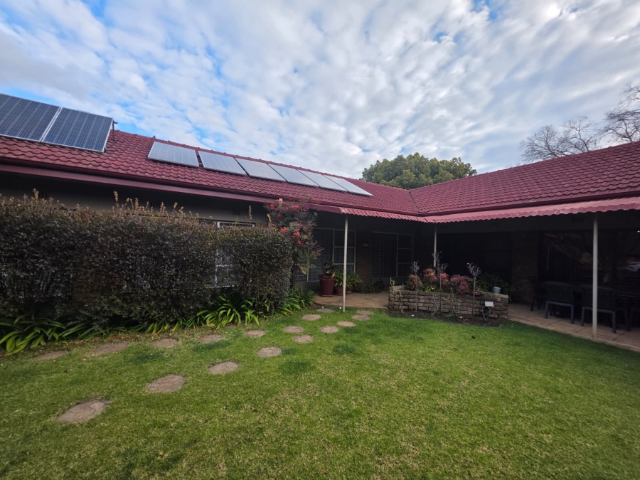 3 Bedroom Property for Sale in Mantevrede Gauteng